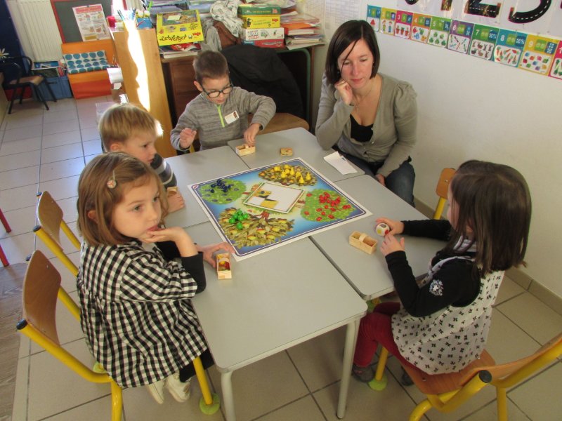 Une Matinée Jeux De Société En Maternelle Ecole Sacré Coeur La Bruffière 